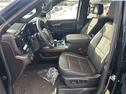 Certified 2024 Chevrolet Silverado 1500 High Country w/ Midnight Edition image 12