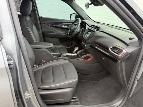 Used 2023 Chevrolet TrailBlazer RS FWD image 14