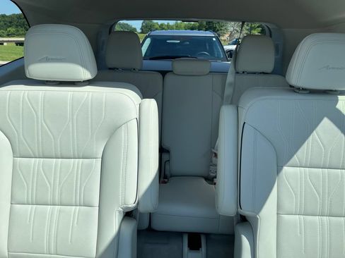 Used 2026 Buick Enclave Avenir w/ Super Cruise Package AWD/4WD image 13