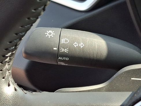 Used 2022 Toyota Corolla SE FWD image 24