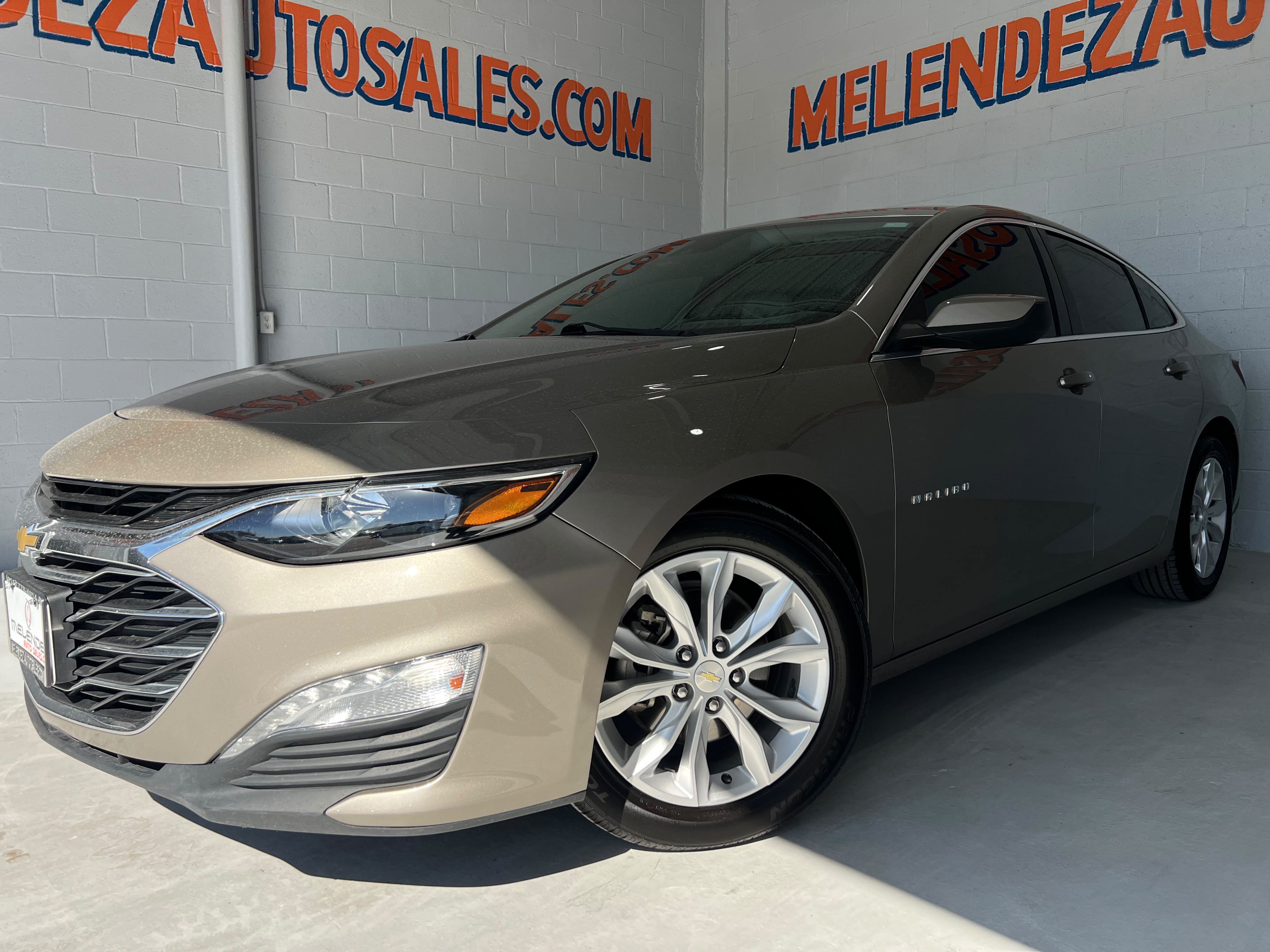 Used 2022 Chevrolet Malibu LT FWD image 1