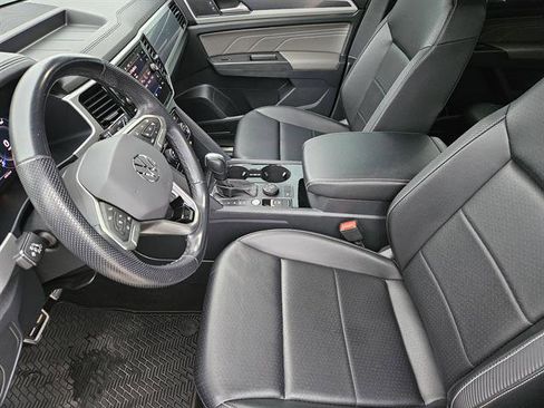Used 2022 Volkswagen Atlas Cross Sport SEL R-Line image 10