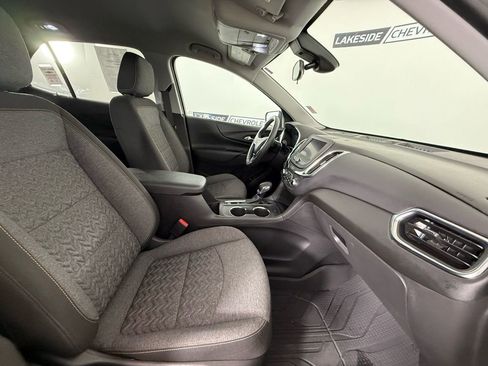 Used 2022 Chevrolet Equinox LT image 18