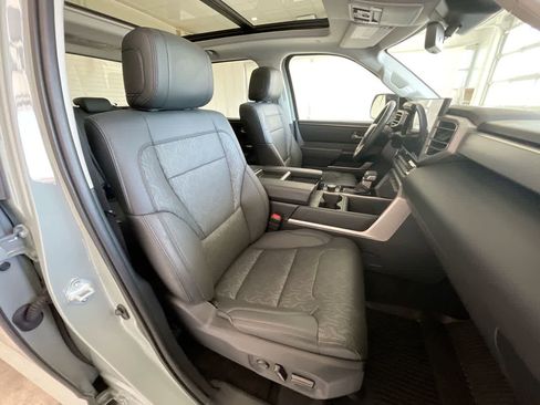 Used 2024 Toyota Tundra Limited image 25