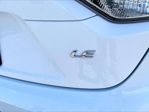 Used 2024 Toyota Corolla LE FWD image 8