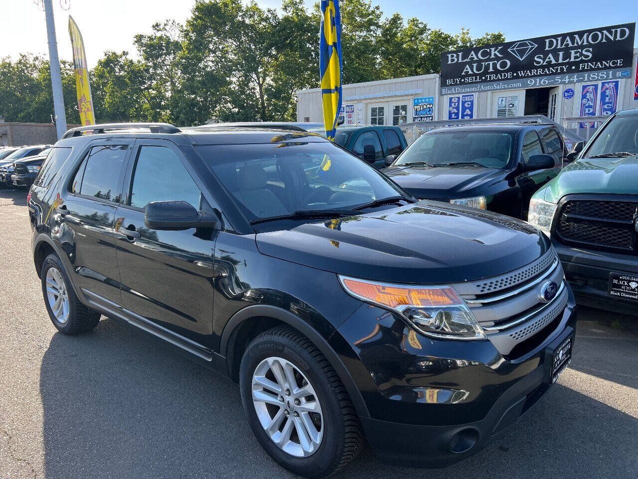 Used 2015 Ford Explorer 4WD image 2