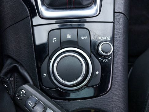 Used 2016 MAZDA MAZDA3 i Touring FWD image 23