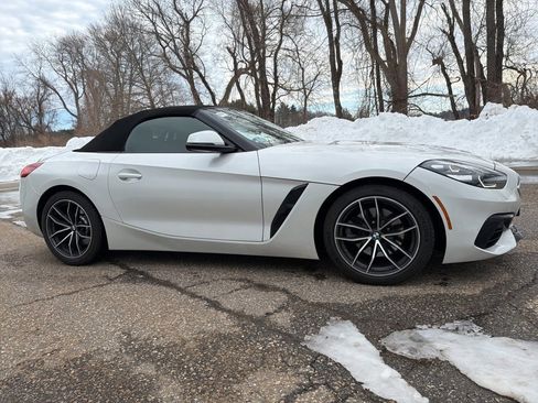 Used 2022 BMW Z4 sDrive30i w/ Driving Assistance Package image 6