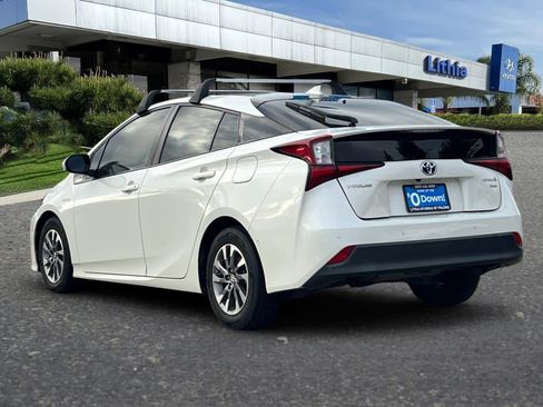Used 2019 Toyota Prius XLE image 6