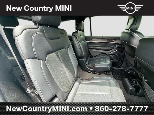 Used 2022 Jeep Grand Cherokee L Overland w/ Luxury Tech Group IV AWD/4WD image 28