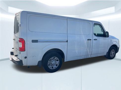 Used 2015 Nissan NV 2500 SV w/ Side & Curtain Airbag Package image 10