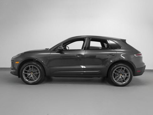 Used 2025 Porsche Macan image 2
