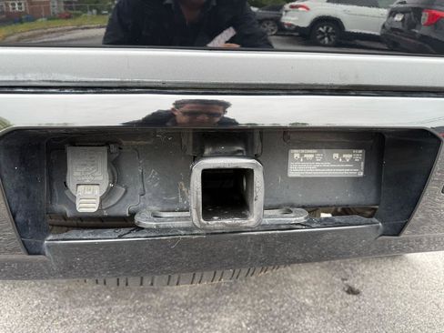 Used 2020 Chevrolet Tahoe 4WD image 30
