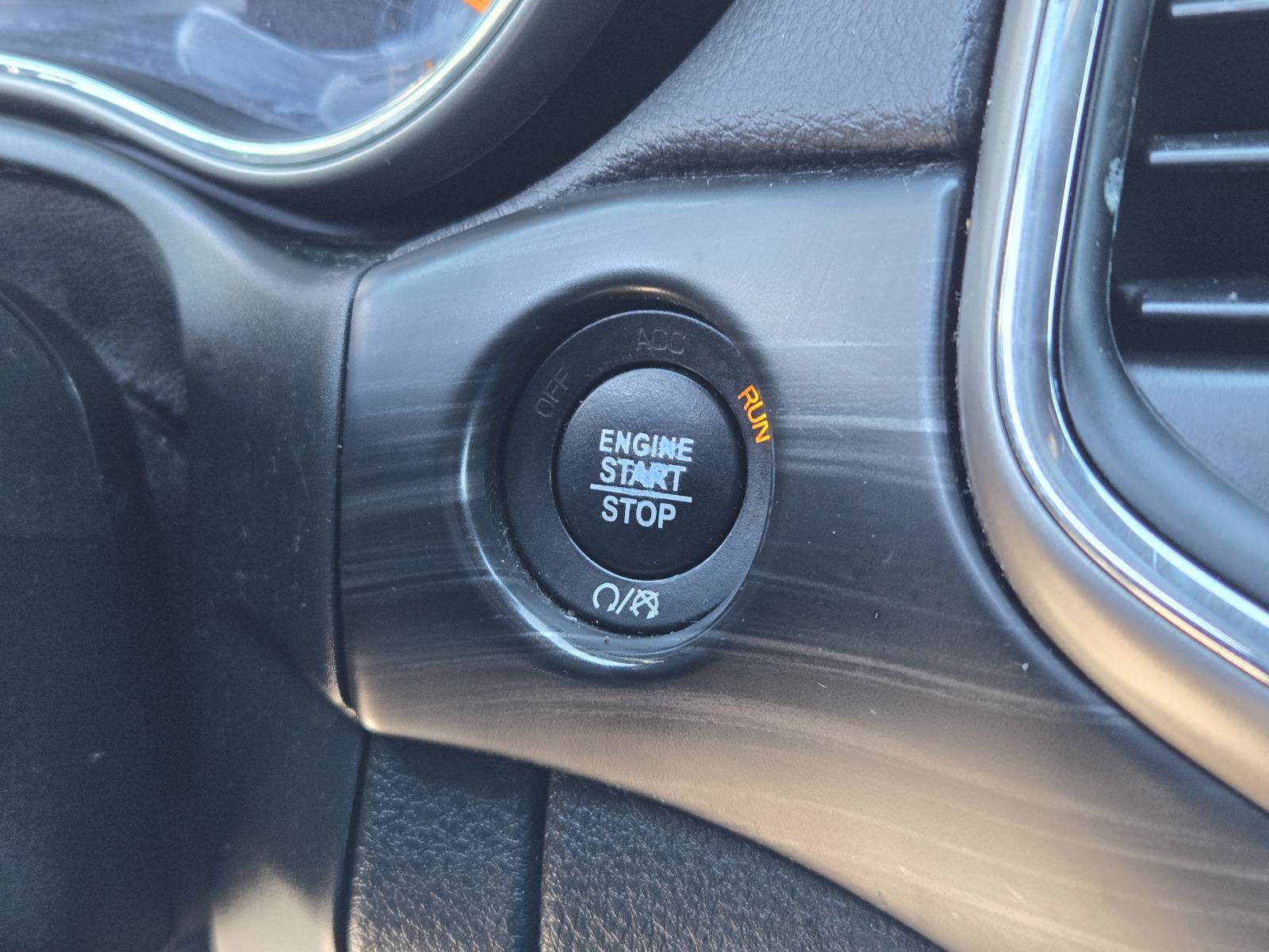 Used 2021 Jeep Grand Cherokee Laredo RWD image 11