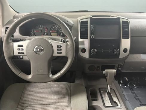 Used 2019 Nissan Frontier SV RWD image 10