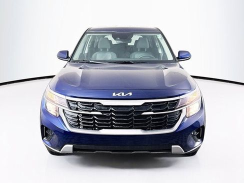 New 2026 Kia Seltos LX image 2