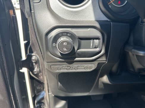 New 2025 Jeep Gladiator Sport image 64