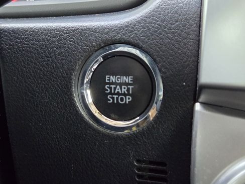 Used 2024 Toyota 4Runner SR5 AWD/4WD image 18