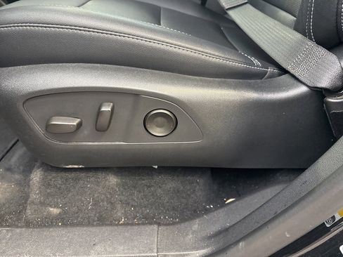 Certified 2025 Chevrolet Traverse LT image 9