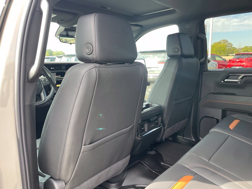 New 2026 GMC Sierra 1500 AT4 w/ AT4 Premium Package AWD/4WD image 24