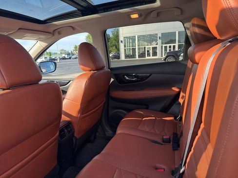Used 2019 Nissan Rogue SL w/ Premium Package FWD image 26