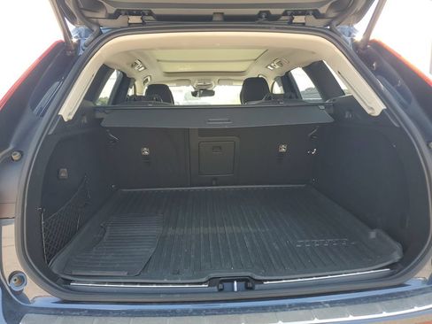 Used 2023 Volvo XC60 B5 Ultimate w/ Climate Package AWD/4WD image 9
