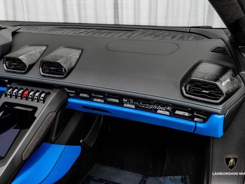 Used 2022 Lamborghini Huracan EVO image 52