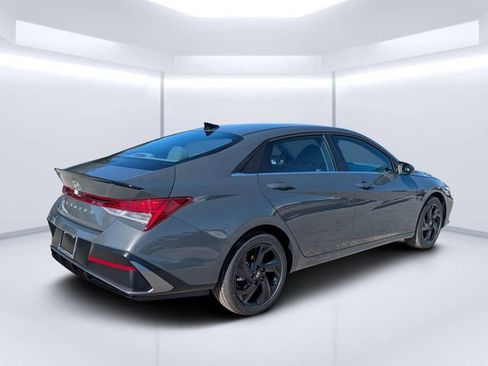 New 2026 Hyundai Elantra SEL Sport Premium FWD image 3