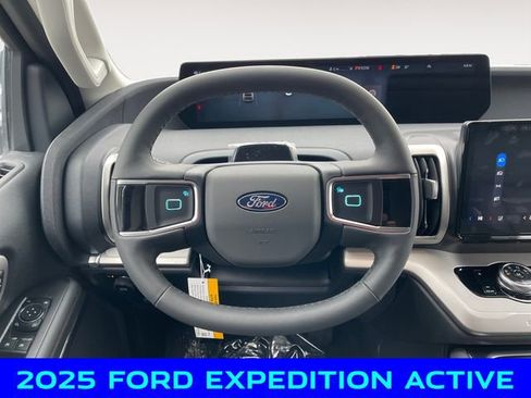 New 2025 Ford Expedition Active image 12