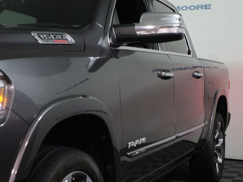 Used 2022 RAM 1500 Limited AWD/4WD image 11