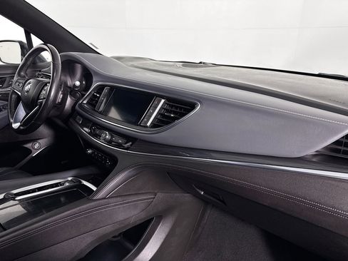 Used 2024 Buick Enclave Premium AWD/4WD image 29
