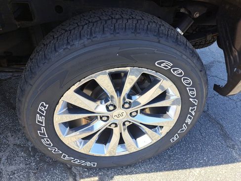 Used 2017 Ford F150 King Ranch w/ Equipment Group 601A Luxury image 22