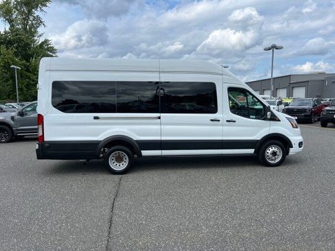 Used 2024 Ford Transit 350 XLT RWD image 8