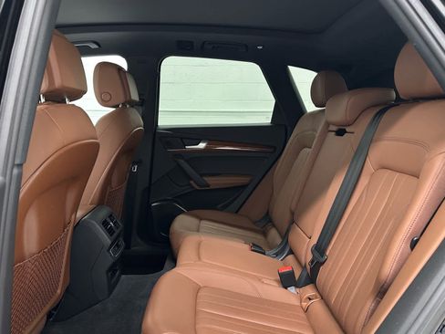 Used 2021 Audi Q5 Premium Plus w/ Premium Plus Package image 15