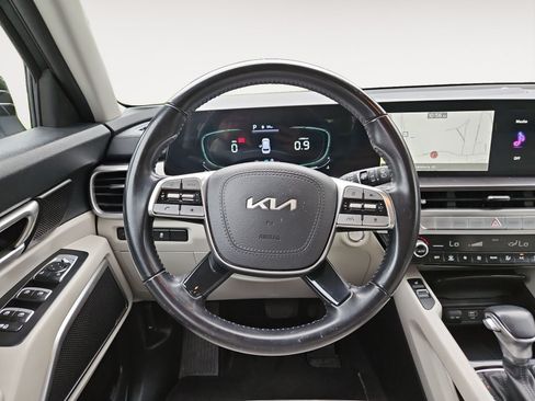 Used 2023 Kia Telluride S FWD image 12