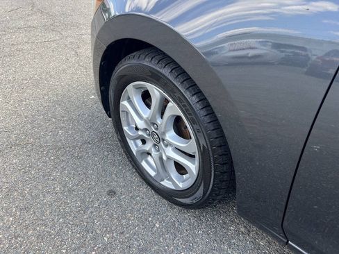 Used 2018 Toyota Yaris iA FWD image 19