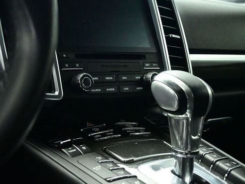 Used 2017 Porsche Cayenne GTS image 63