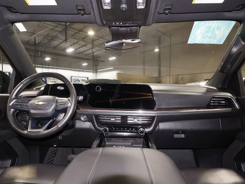 Certified 2025 Chevrolet Tahoe LT image 30