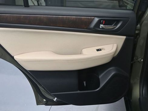 Used 2015 Subaru Outback 3.6R Limited image 21