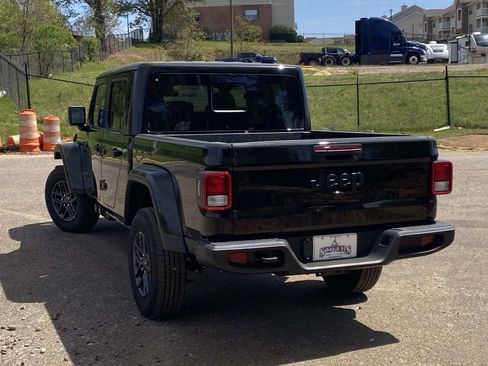New 2026 Jeep Gladiator Sport AWD/4WD image 34