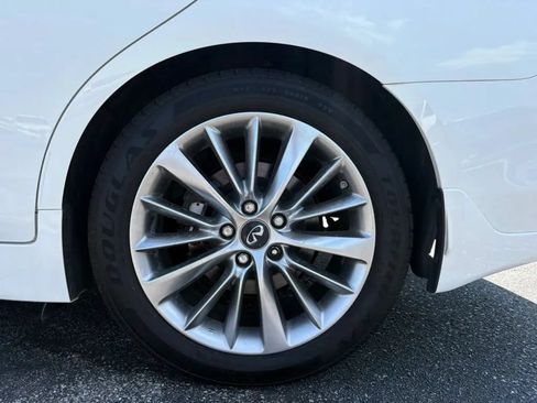 Used 2018 INFINITI Q50 Luxe w/ Essential Package (2.0T Luxe) AWD/4WD image 28