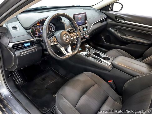 Used 2019 Nissan Altima 2.5 SV image 14