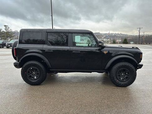 New 2025 Ford Bronco Badlands image 5