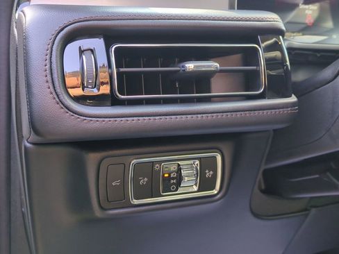 Used 2023 Lincoln Aviator 2WD image 19