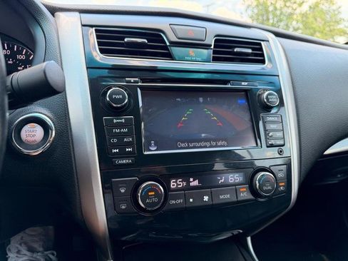 Used 2013 Nissan Altima 3.5 SL w/ Technology Pkg image 16
