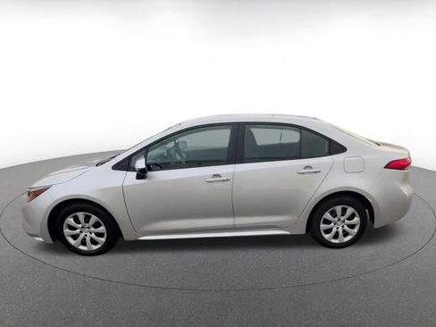 Used 2024 Toyota Corolla LE image 9
