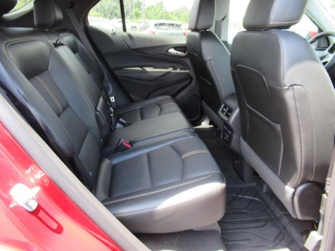 Used 2023 Chevrolet Equinox Premier FWD image 33