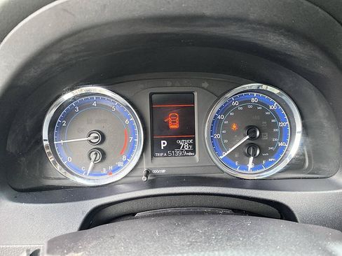 Certified 2017 Toyota Corolla LE FWD image 14