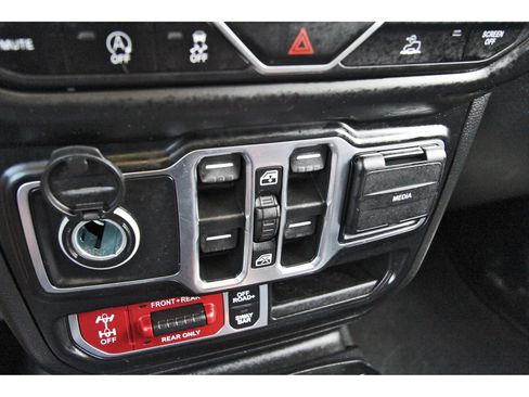 Used 2021 Jeep Wrangler Unlimited Rubicon w/ Steel Bumper Group AWD/4WD image 28