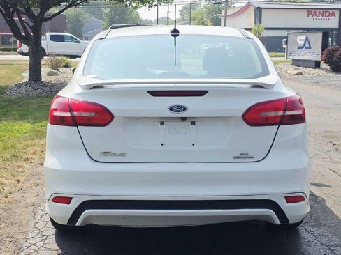 Used 2015 Ford Focus SE w/ SE Sport Package FWD image 6